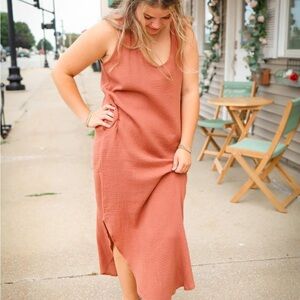 Terracotta Sleeveless Midi Sundress with Scoop Neck and Slit